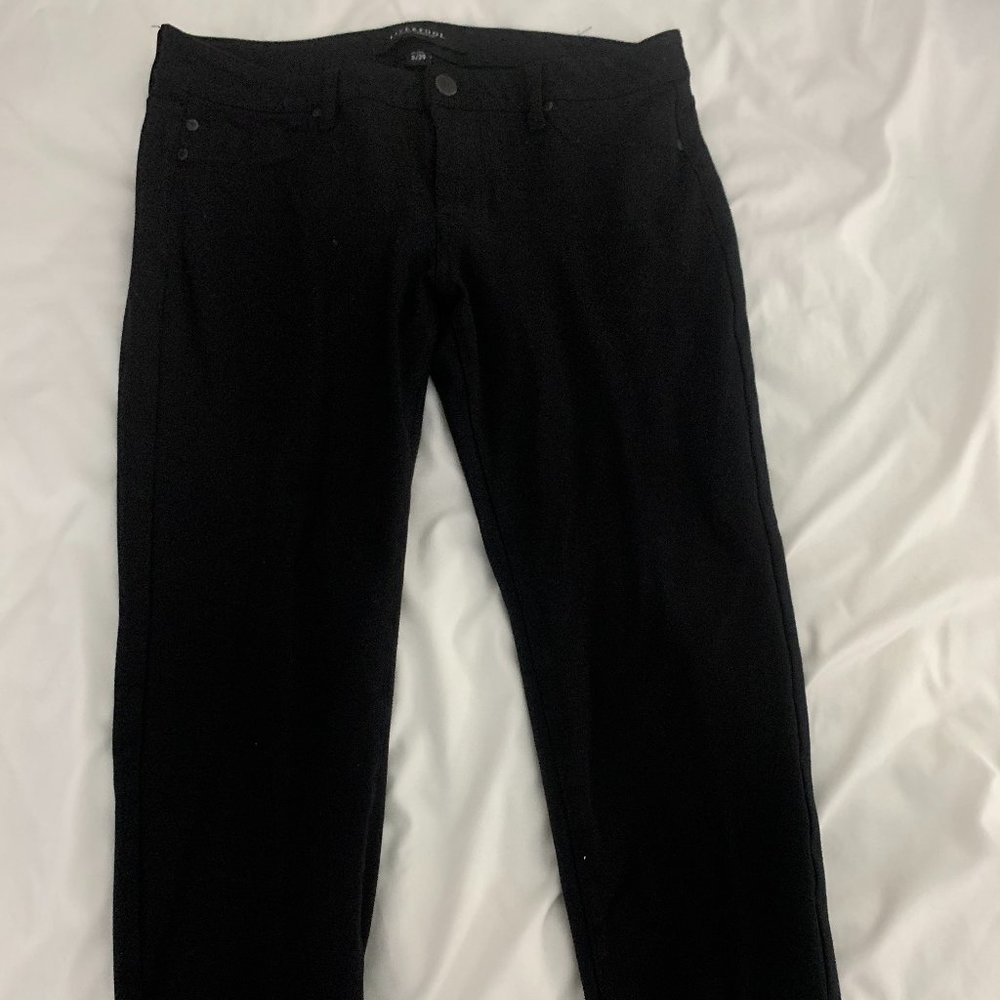 Skinny and Stretchy Cropped Pants
